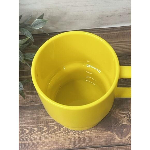 4 Vintage Stackable Yellow Footed Melamine Coffee Cups Mugs | Vintage Kitchen - Picture 6 of 6